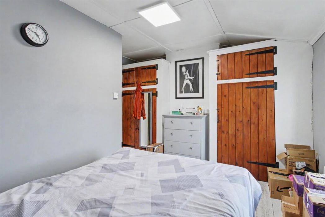 Property image 5 of 16