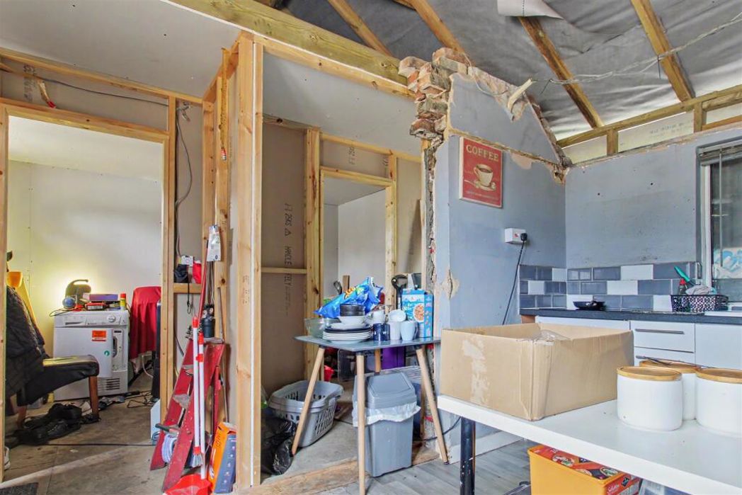 Property image 10 of 16