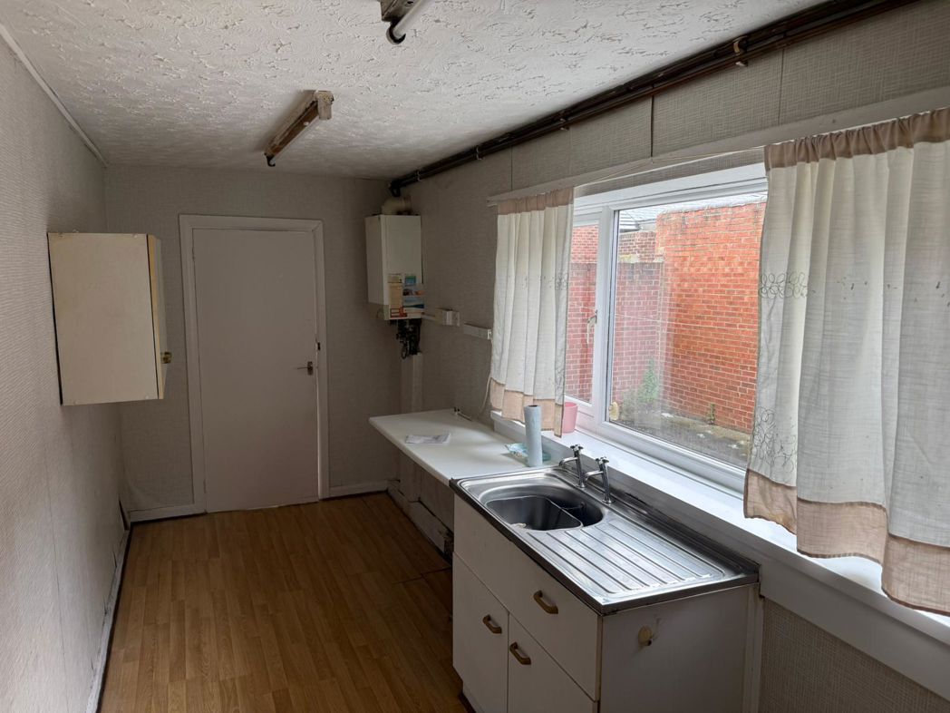 Property image 4 of 11