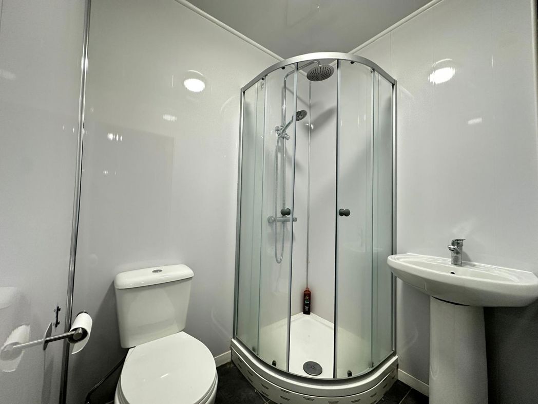 Property image 5 of 15