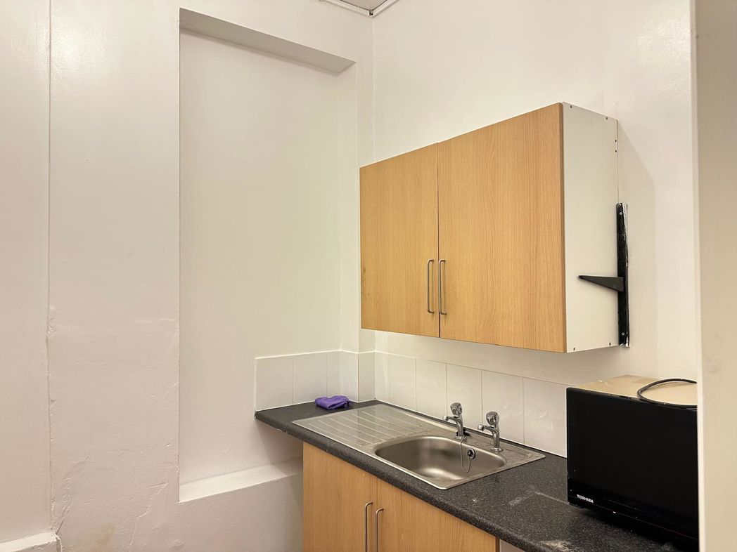 Property image 11 of 15