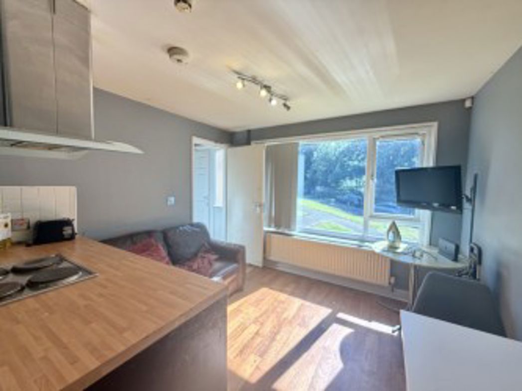Property image 7 of 9