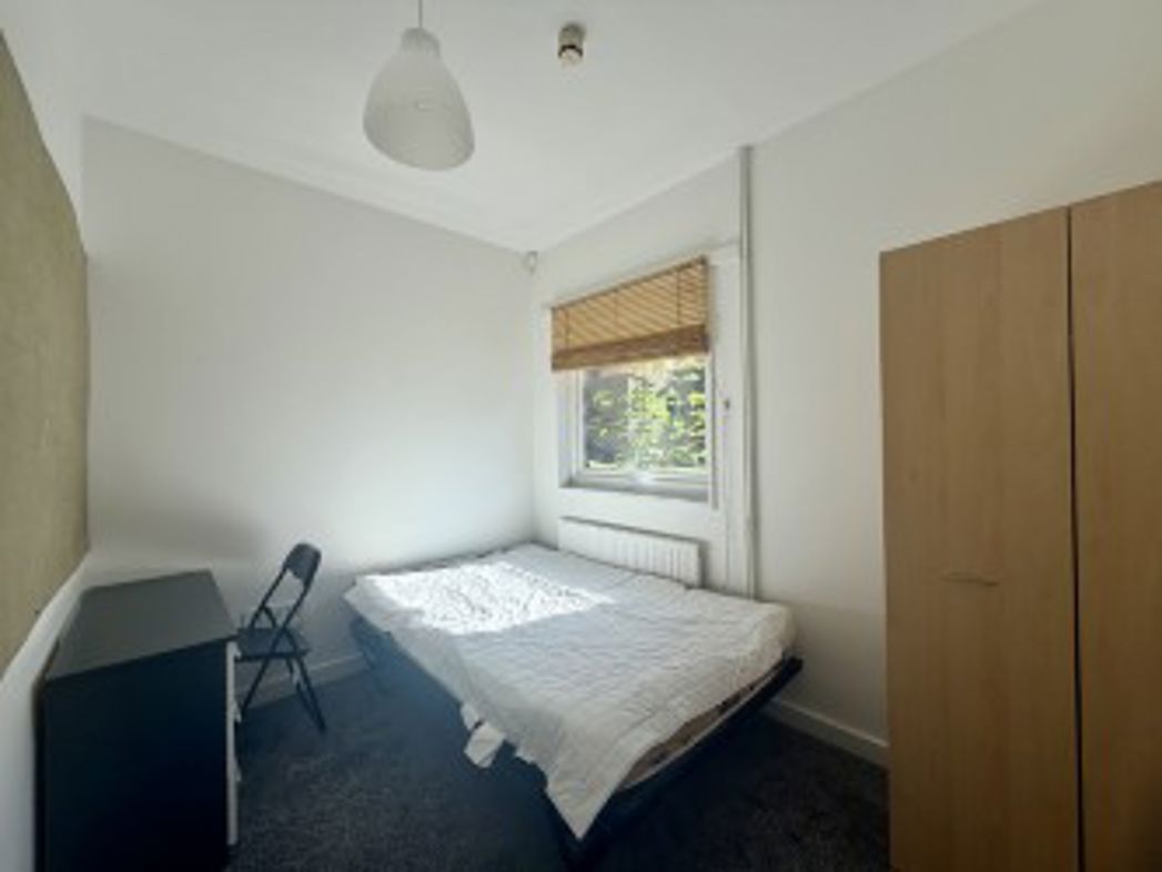 Property image 6 of 9