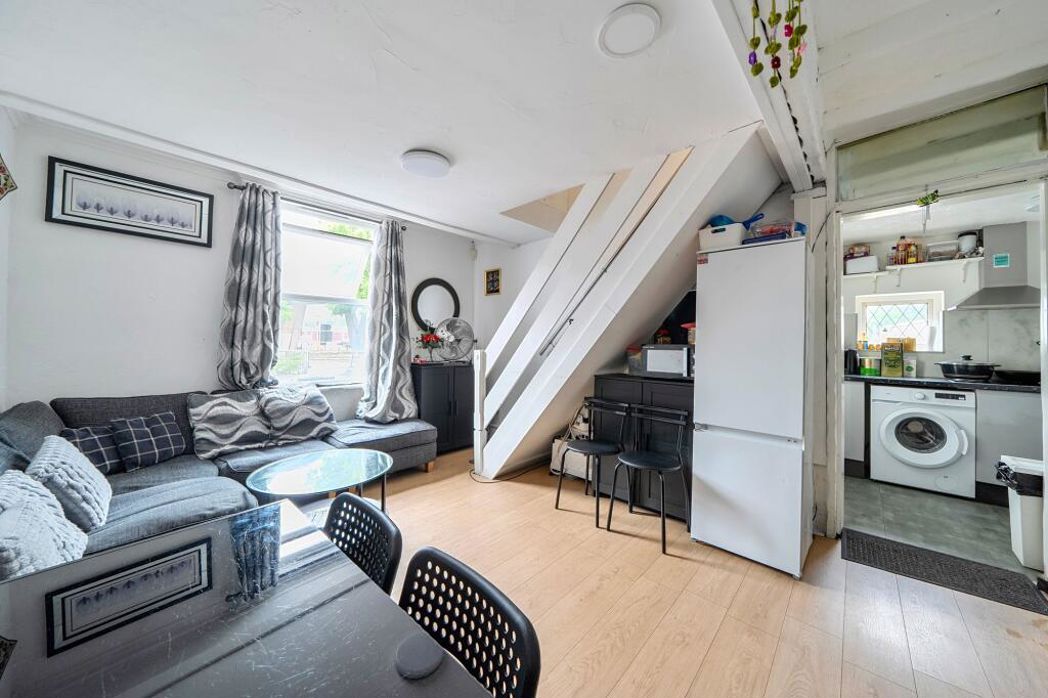 Property image 4 of 18