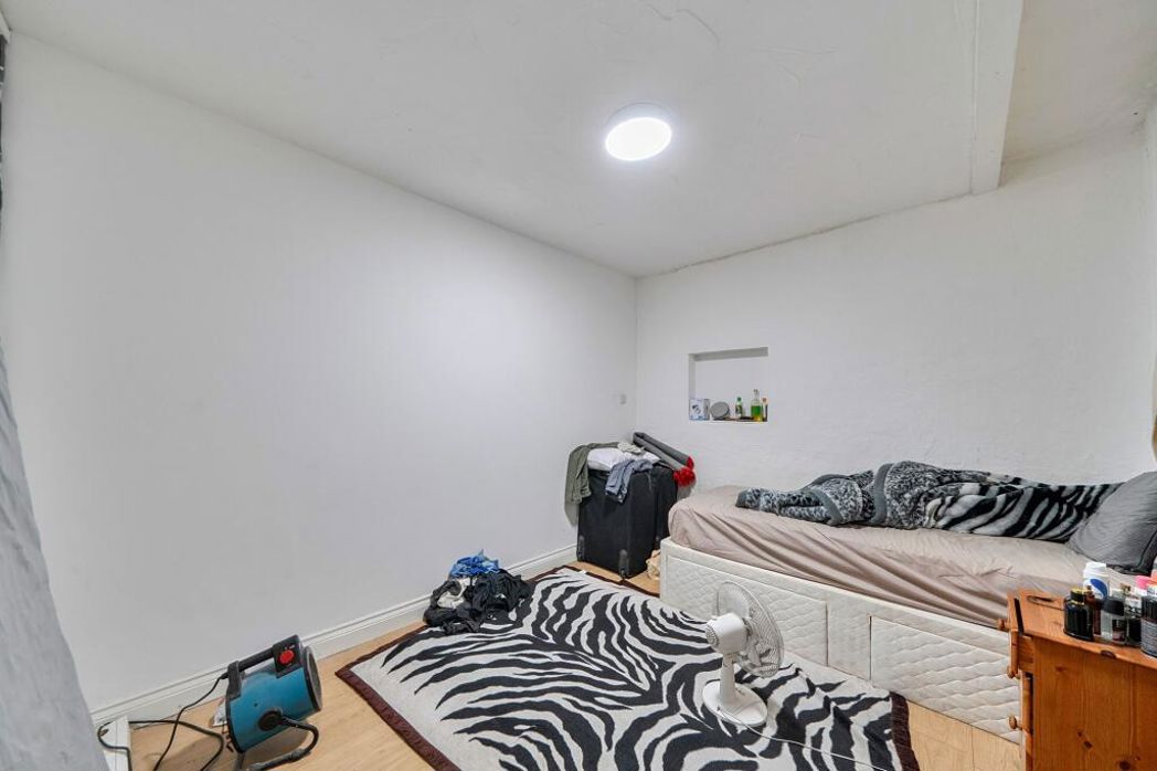 Property image 10 of 18