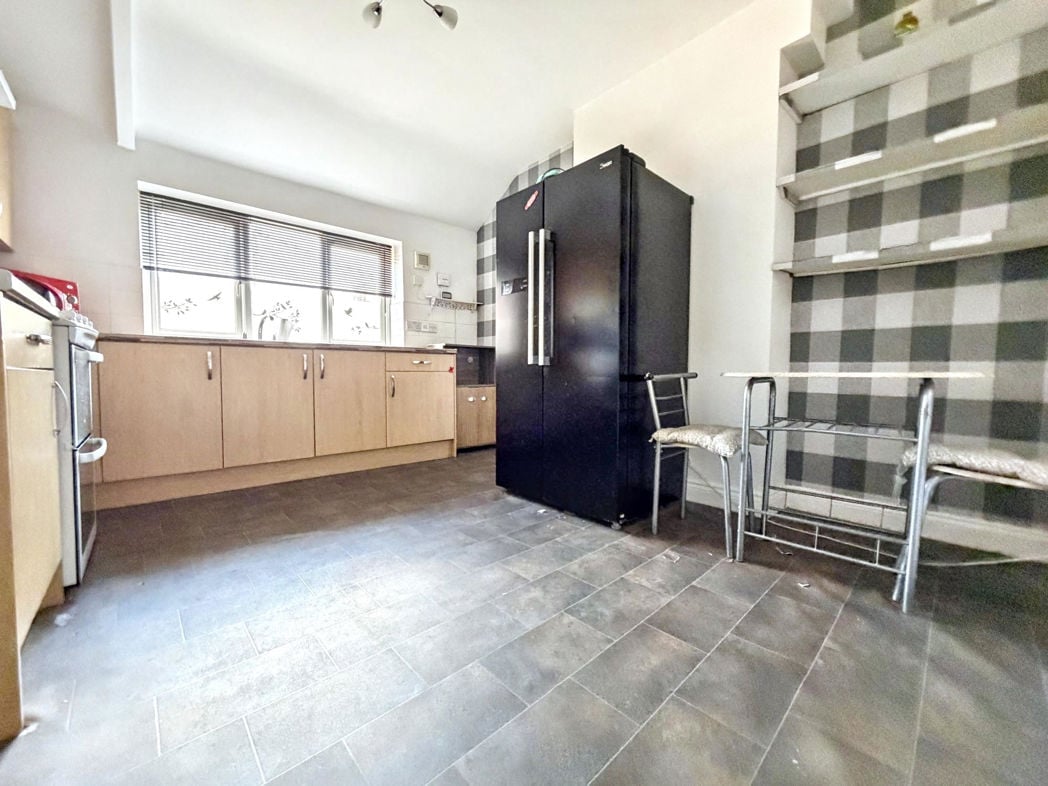 Kitchen/Dining Area