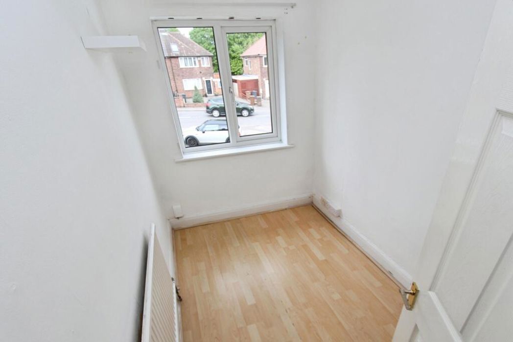 Property image 11 of 16