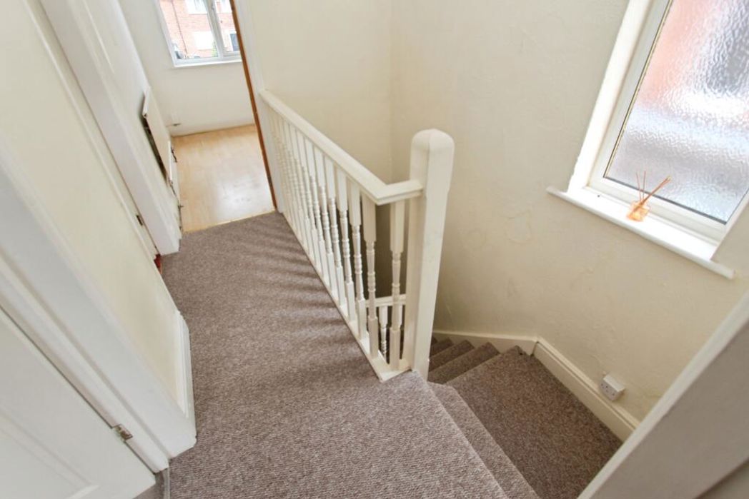 Property image 8 of 16