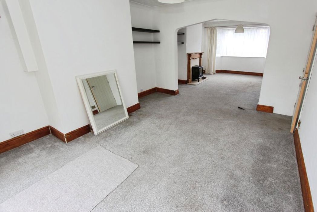 Property image 4 of 16