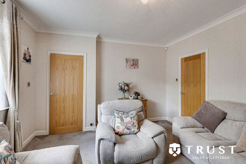 Property image 12 of 38