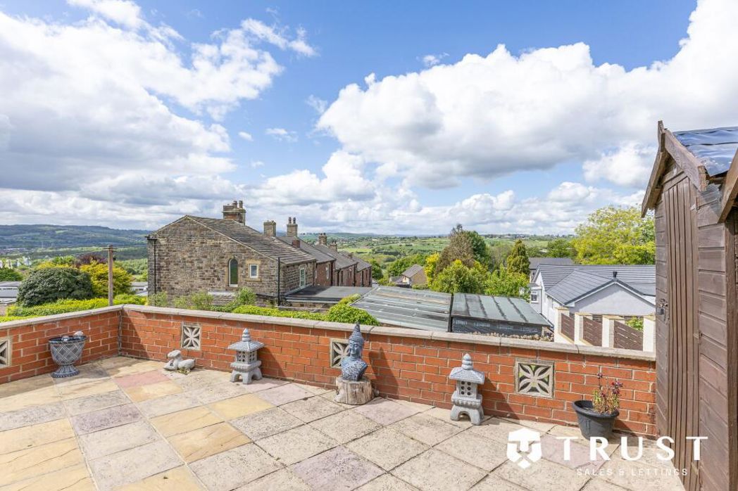 Property image 27 of 38