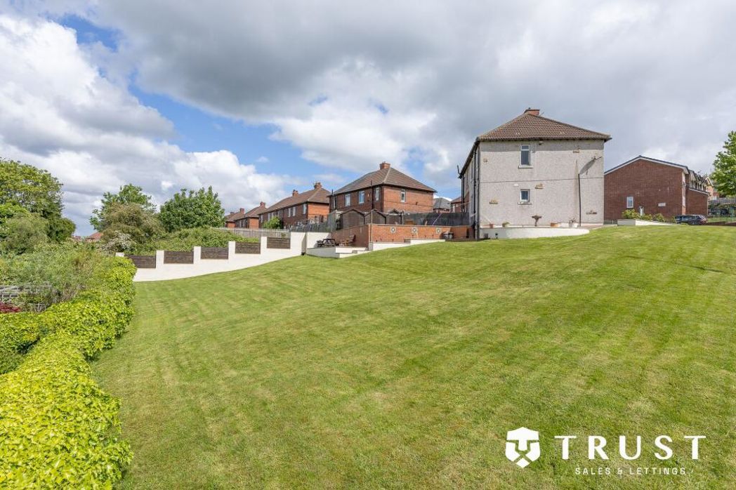 Property image 33 of 38