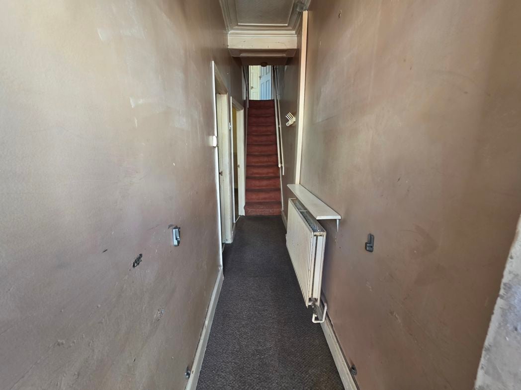 Property image 4 of 11