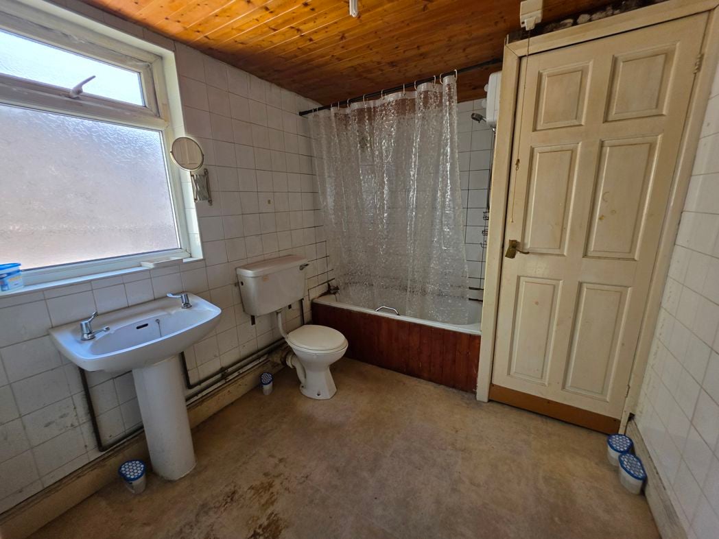 Property image 6 of 11