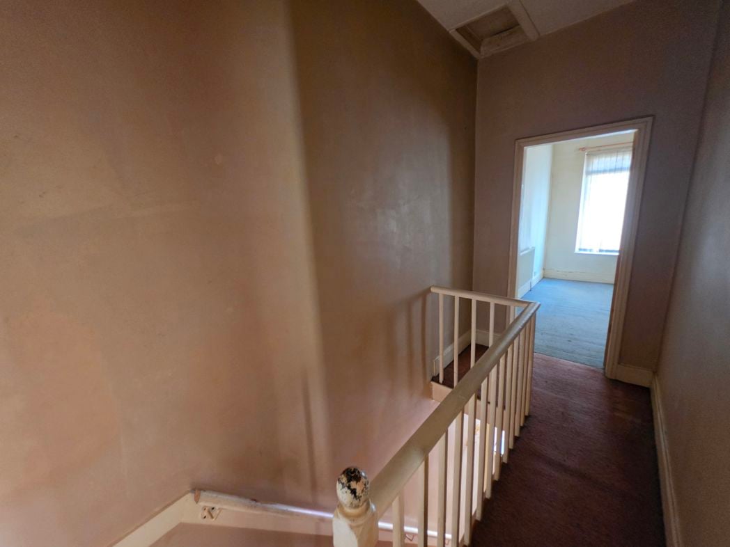 Property image 8 of 11