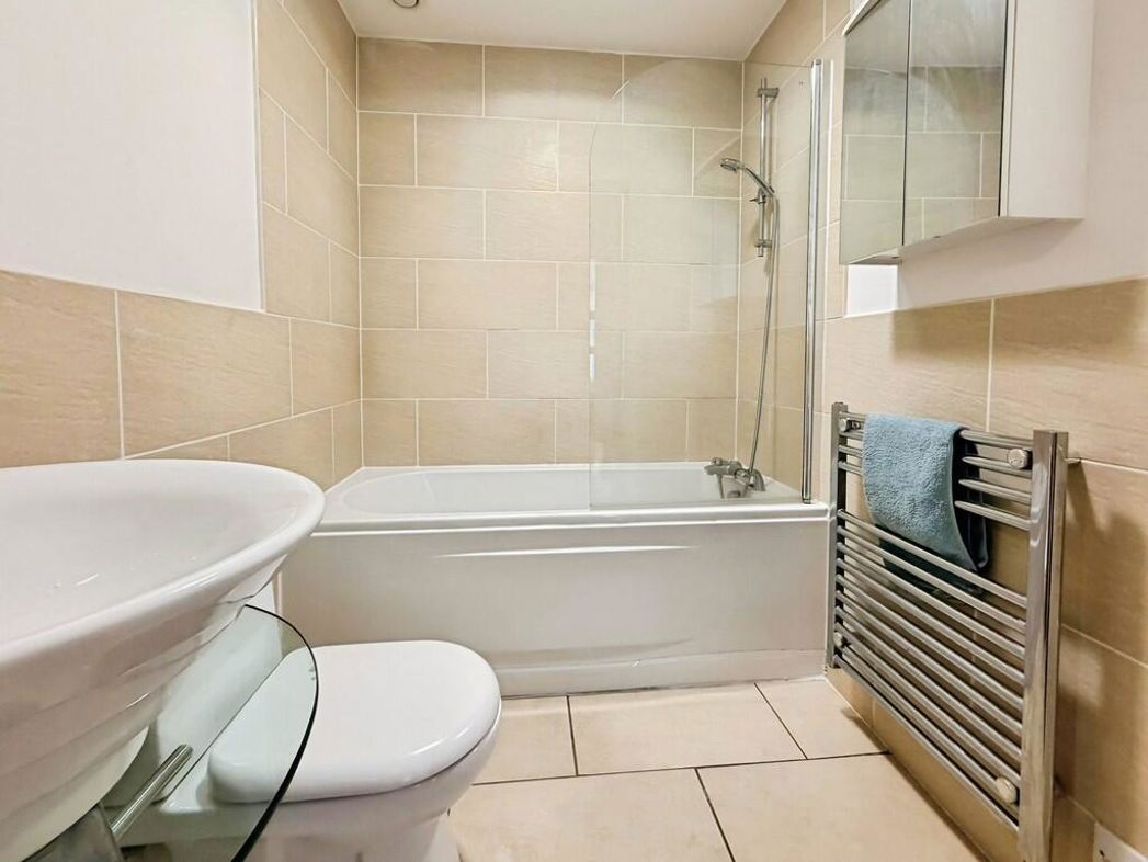 Property image 10 of 12