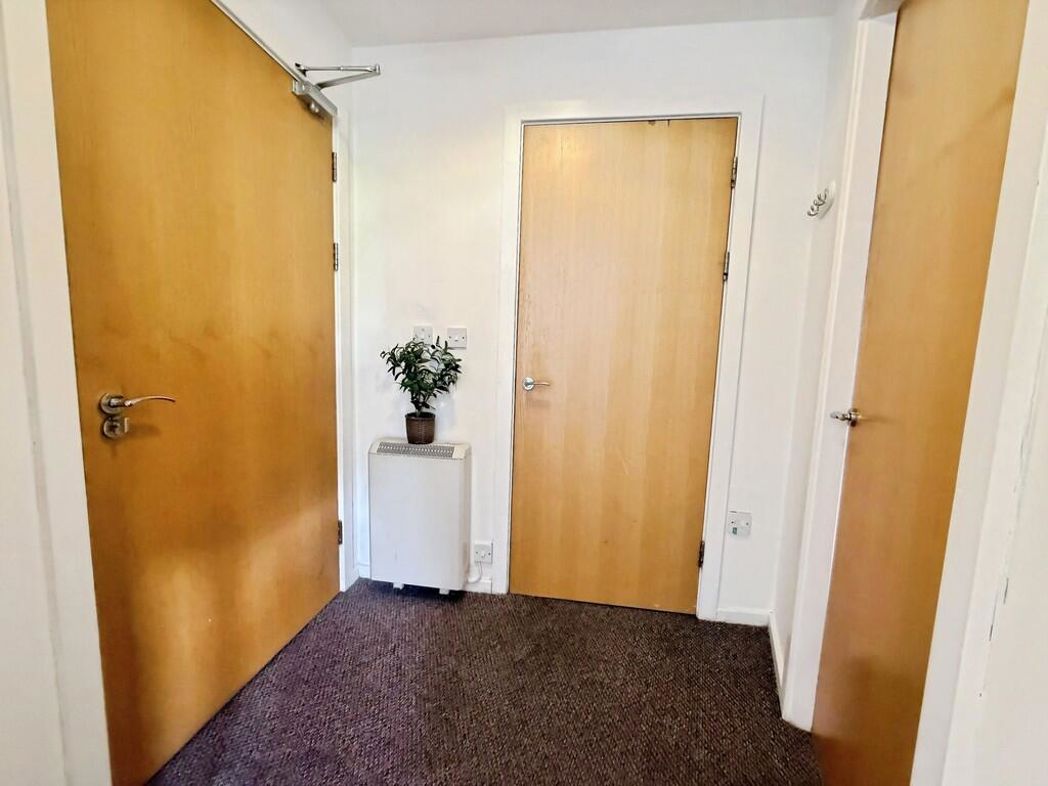 Property image 7 of 12