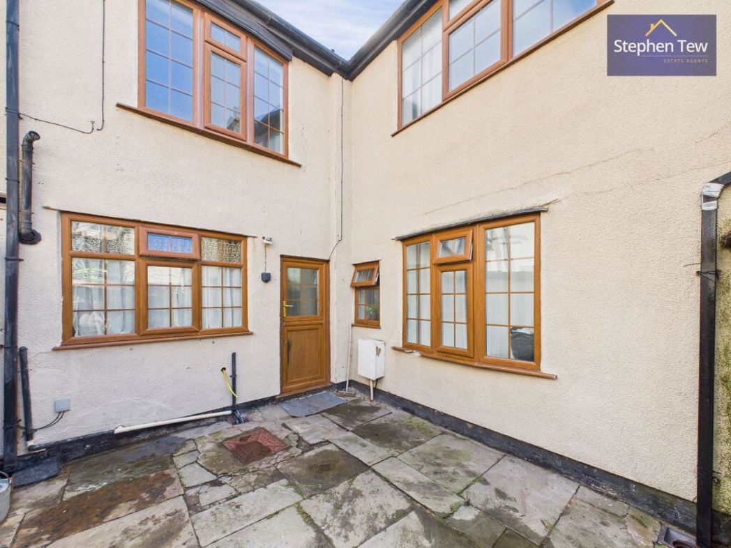 Property image 9 of 16