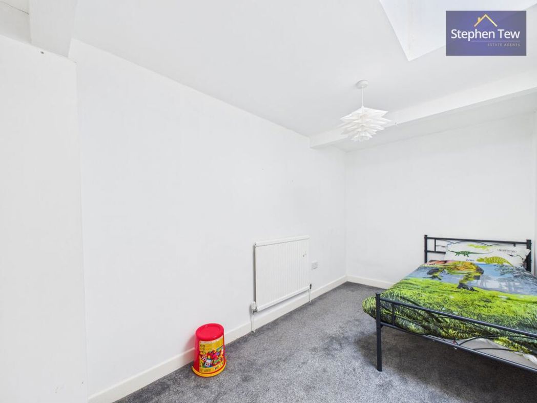 Property image 11 of 16
