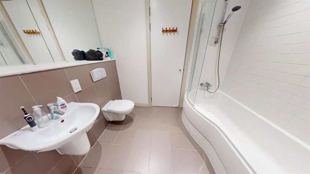 Property image 13 of 16