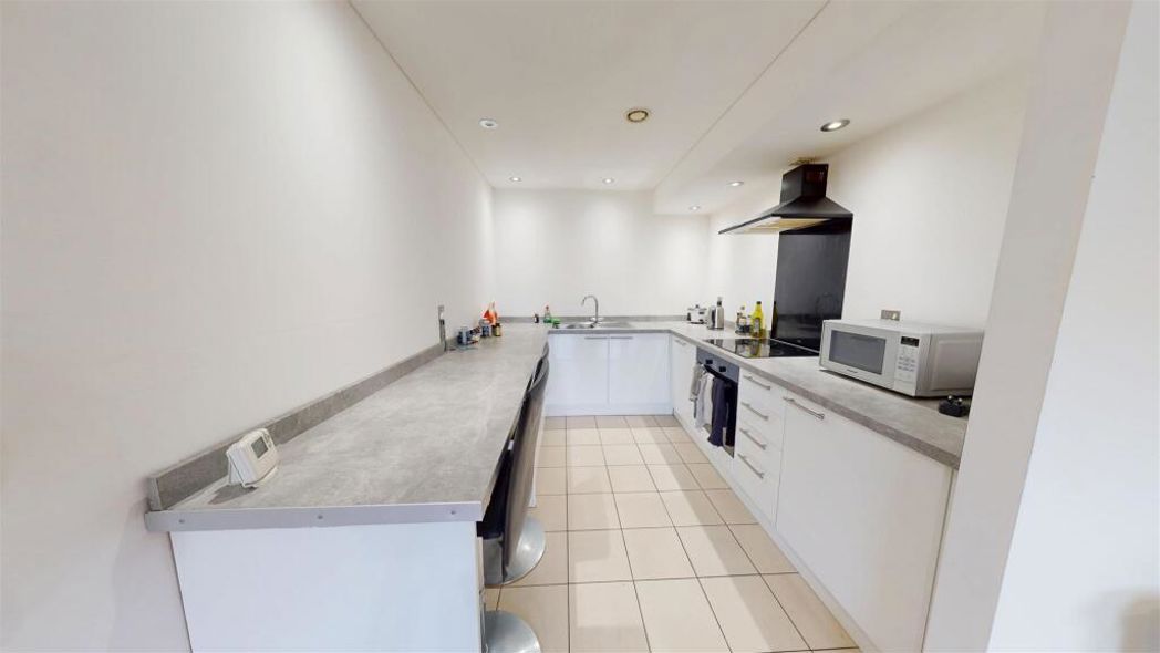 Property image 4 of 16