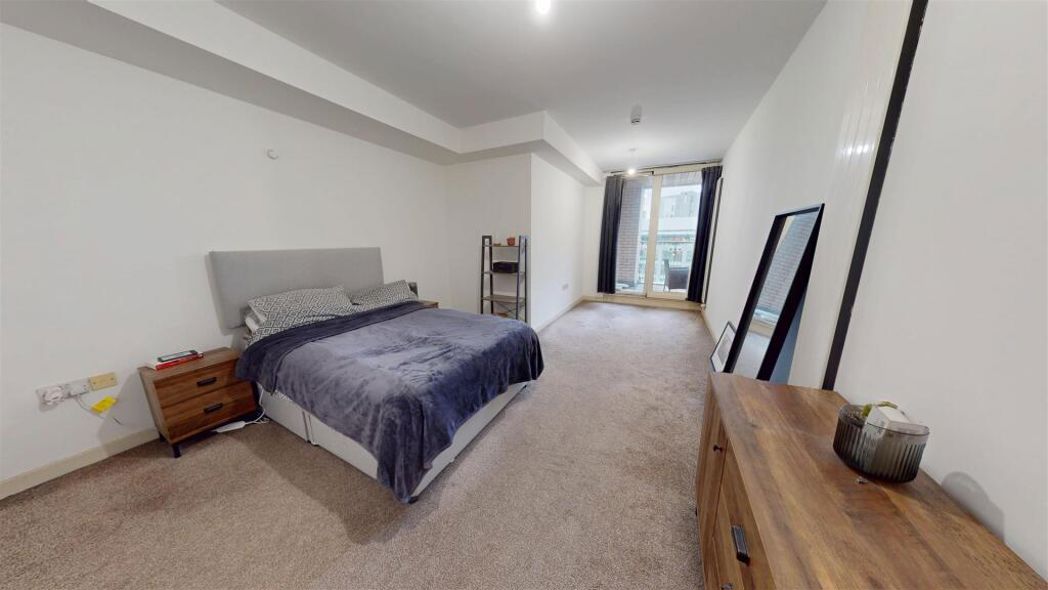 Property image 11 of 16