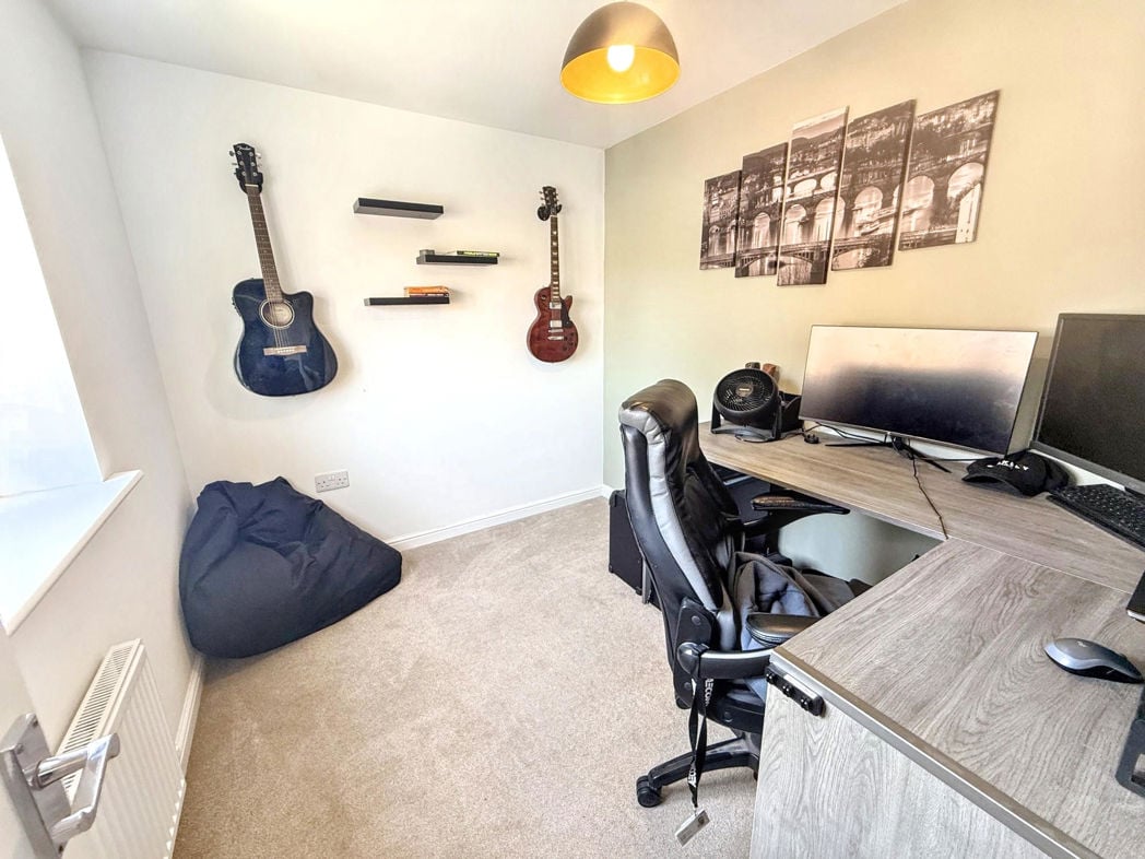 Property image 18 of 24