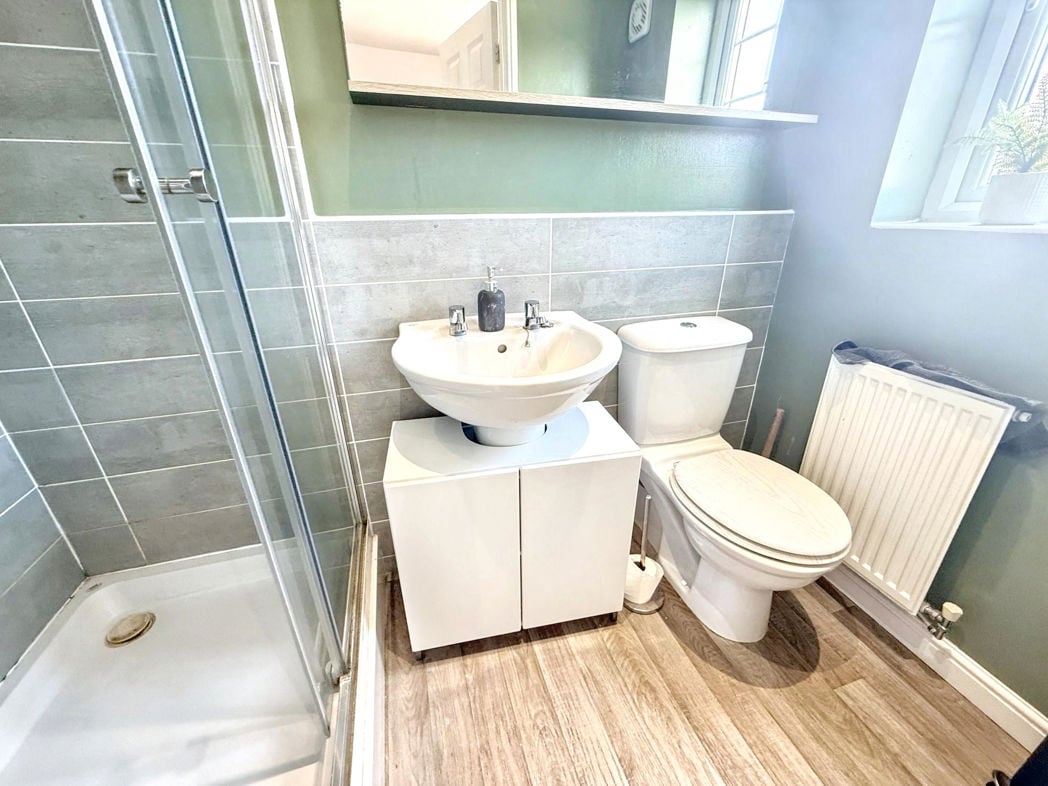 Property image 16 of 24