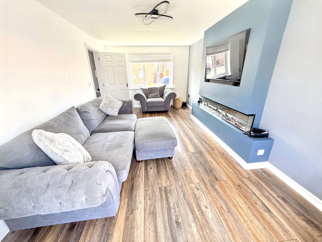 Property image 4 of 24