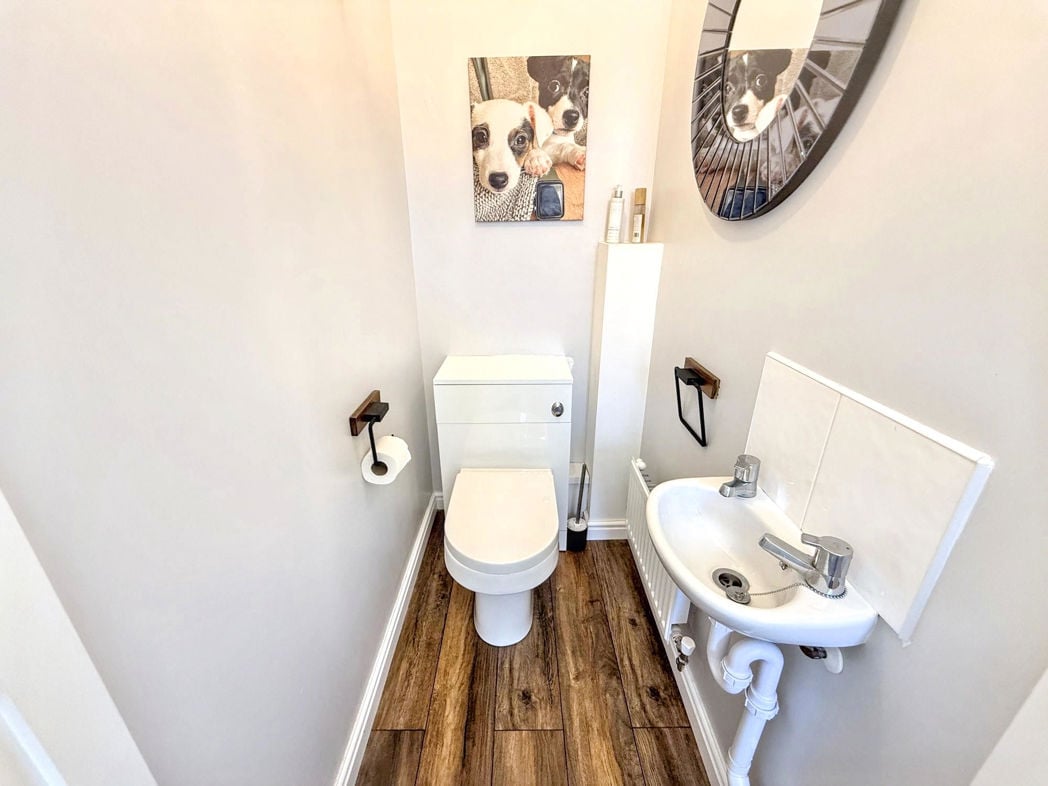 Property image 11 of 24