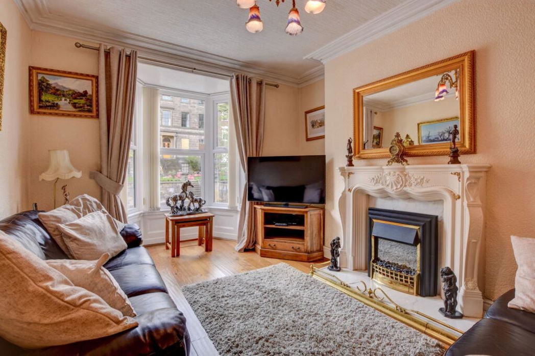 Property image 2 of 12