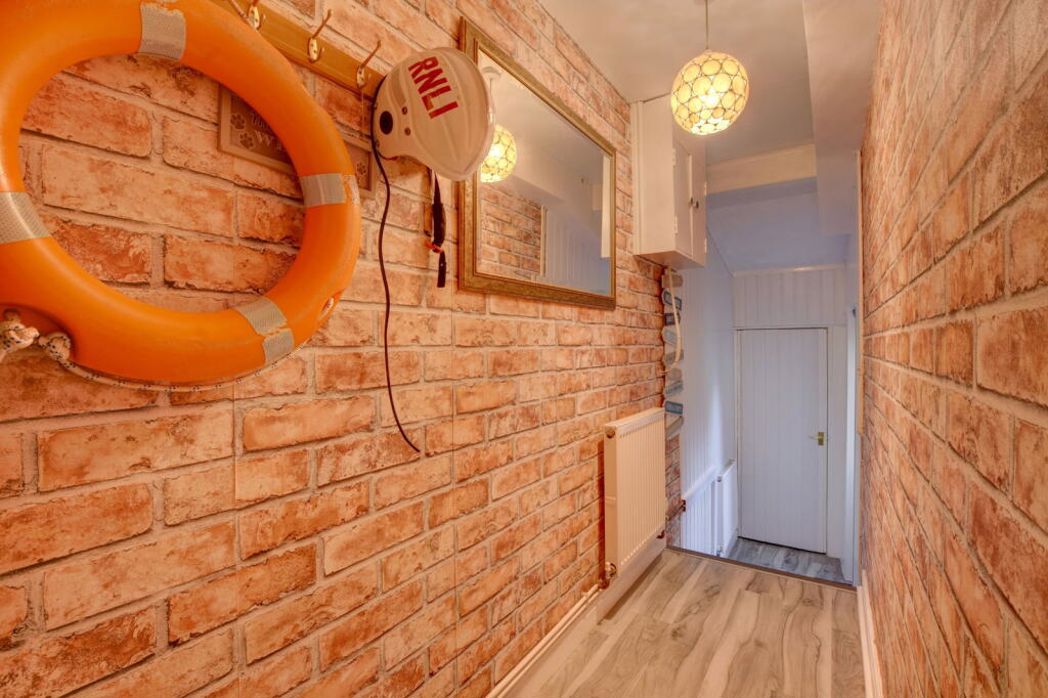 Property image 5 of 12