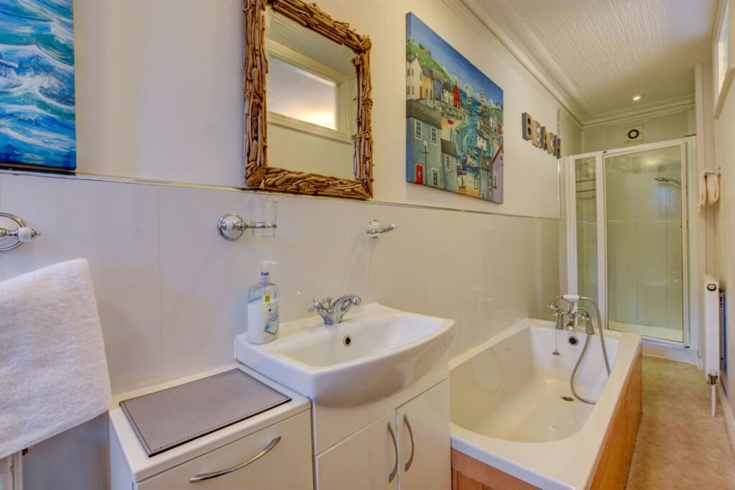 Property image 8 of 12