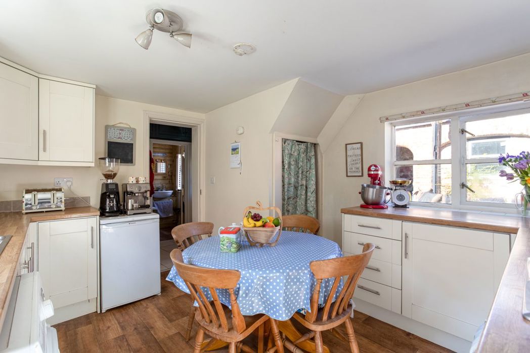 Property image 7 of 12