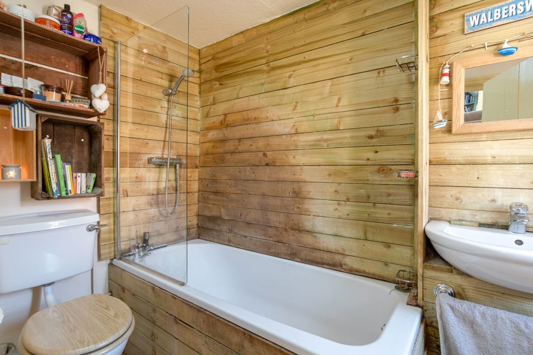 Property image 10 of 12