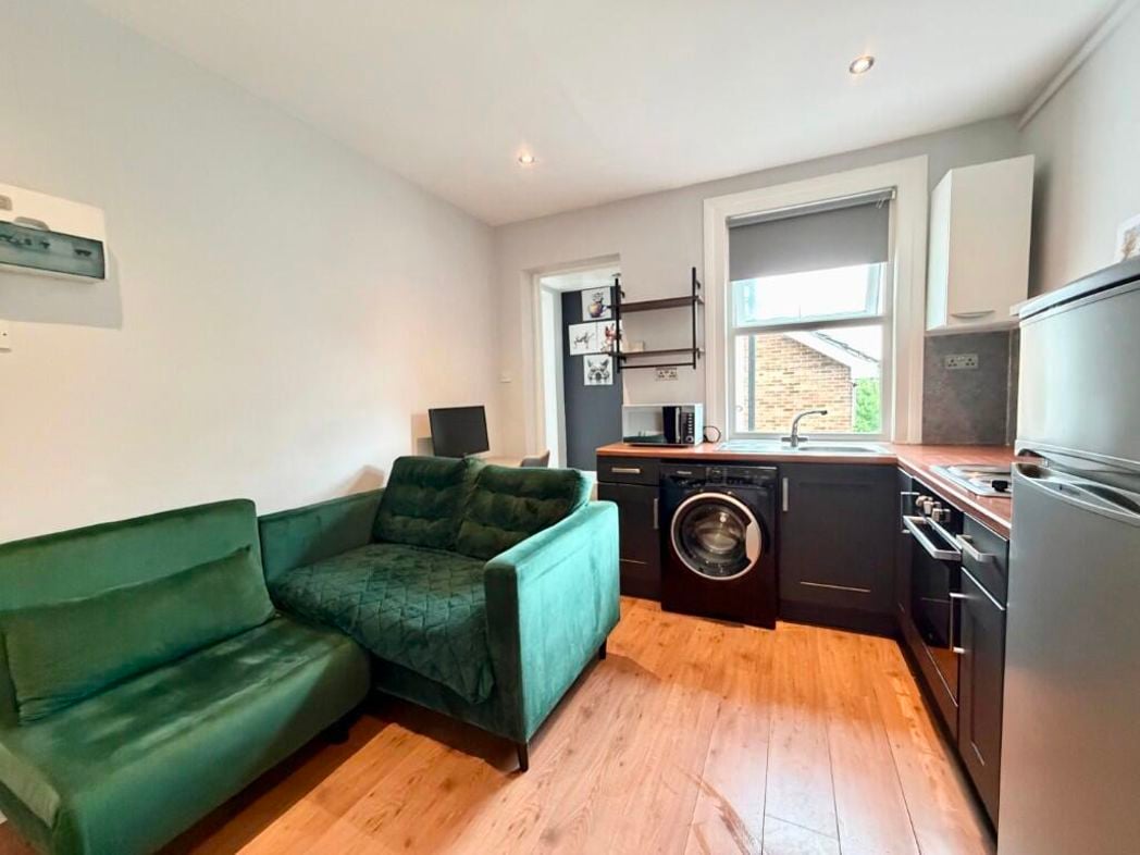 Property image 10 of 15