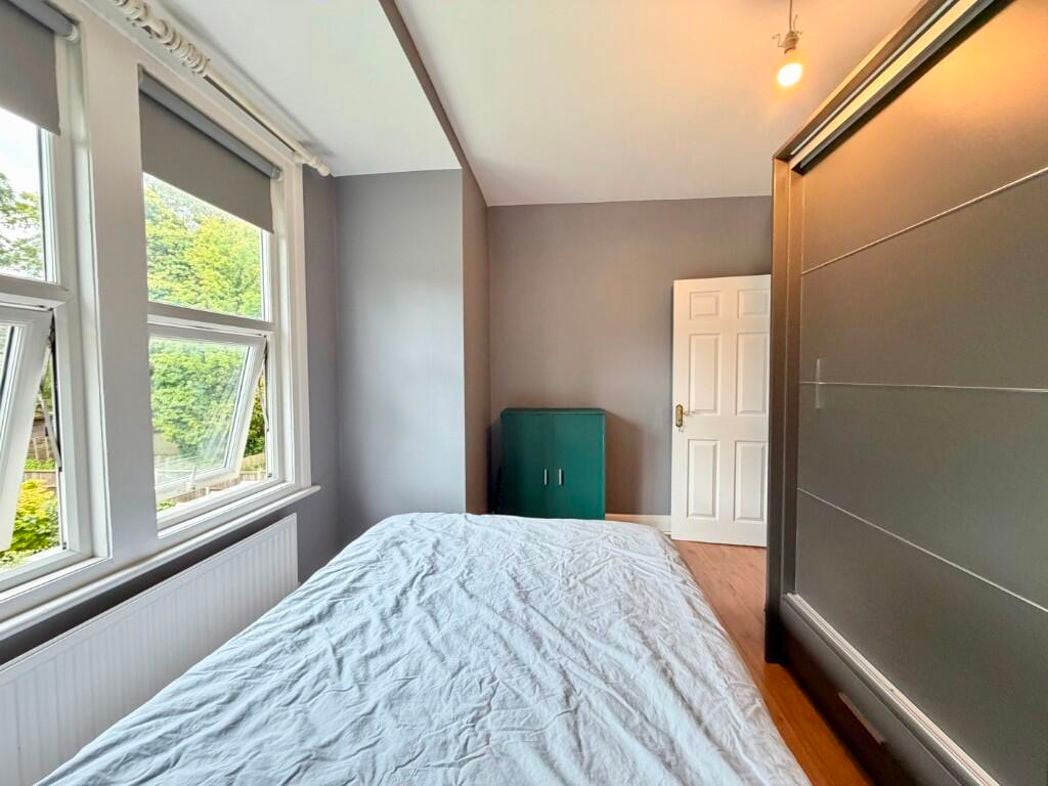 Property image 11 of 15