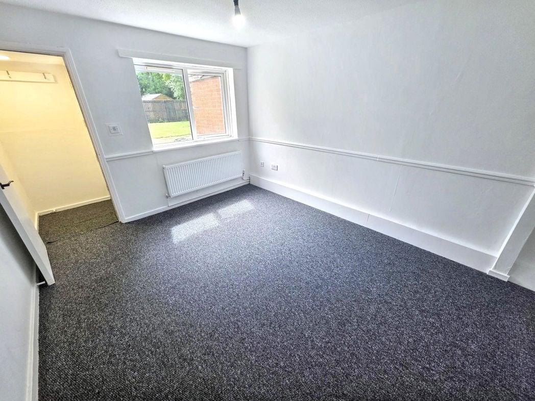 Property image 2 of 8