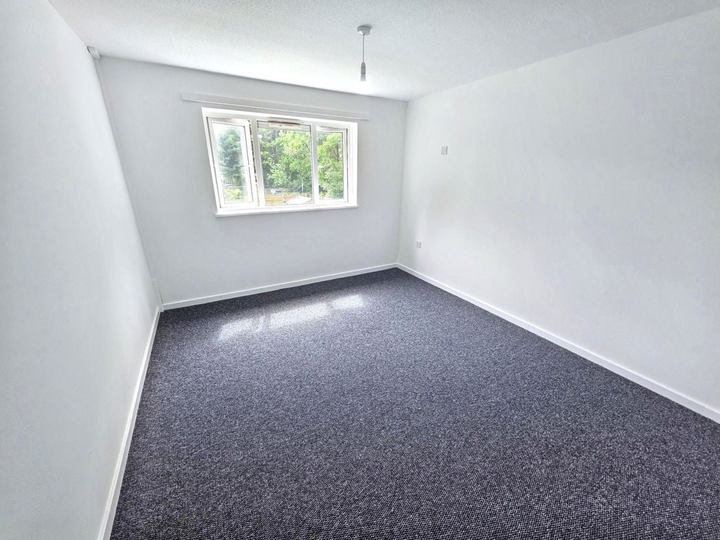 Property image 8 of 8