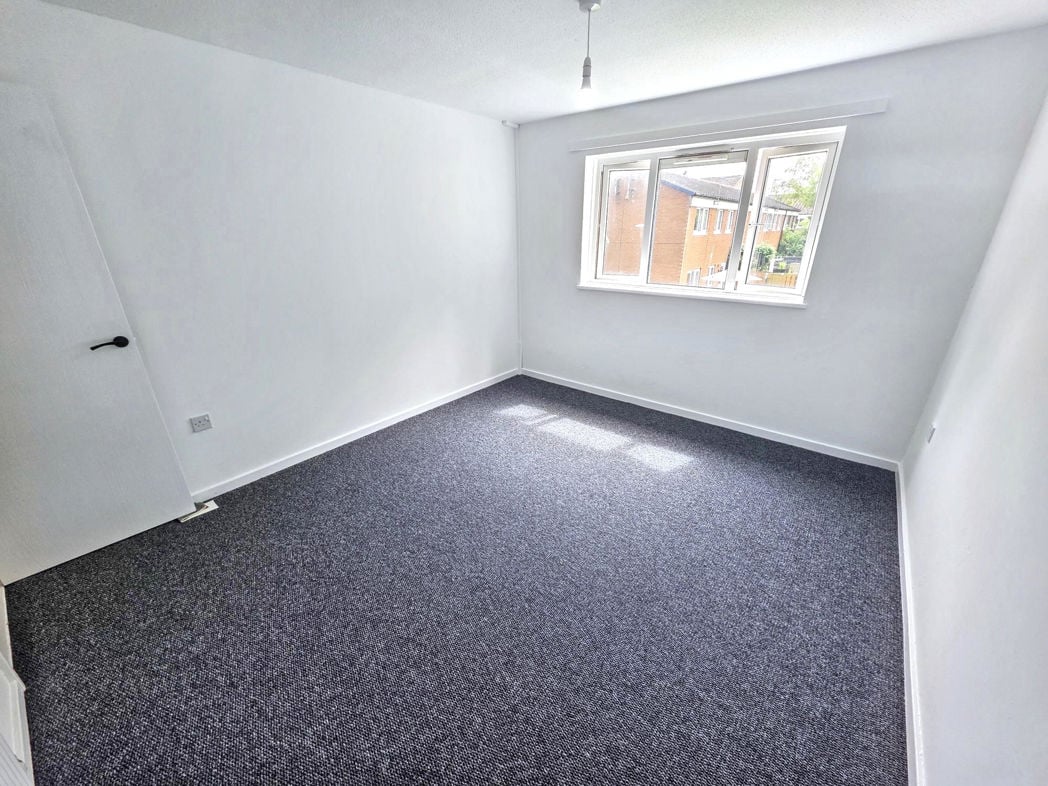 Property image 7 of 8
