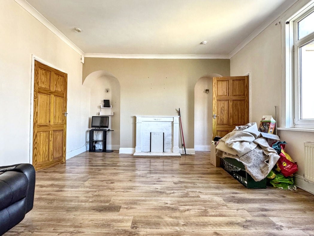 Property image 2 of 14