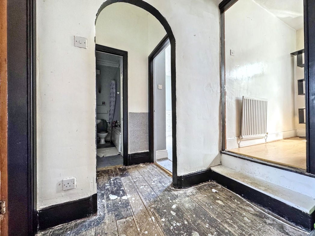 Property image 4 of 14