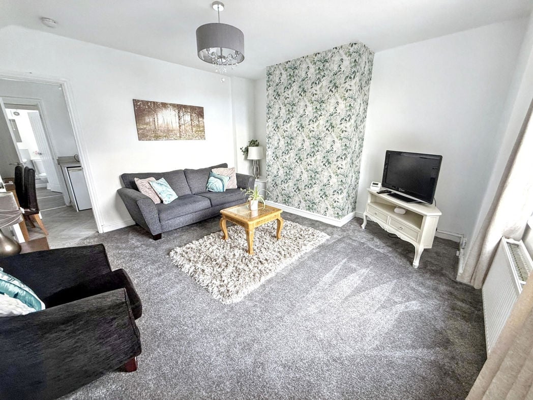 Property image 2 of 13
