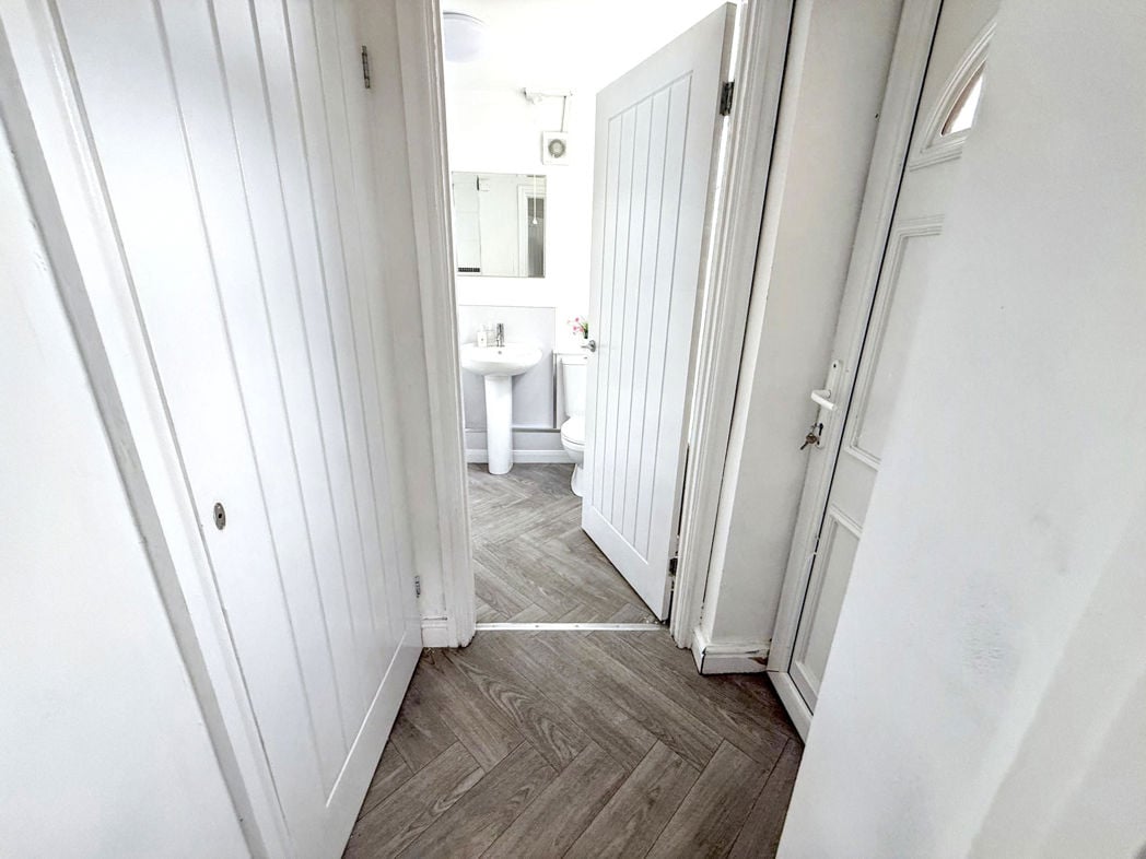 Property image 6 of 13