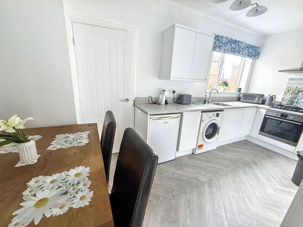 Property image 5 of 13