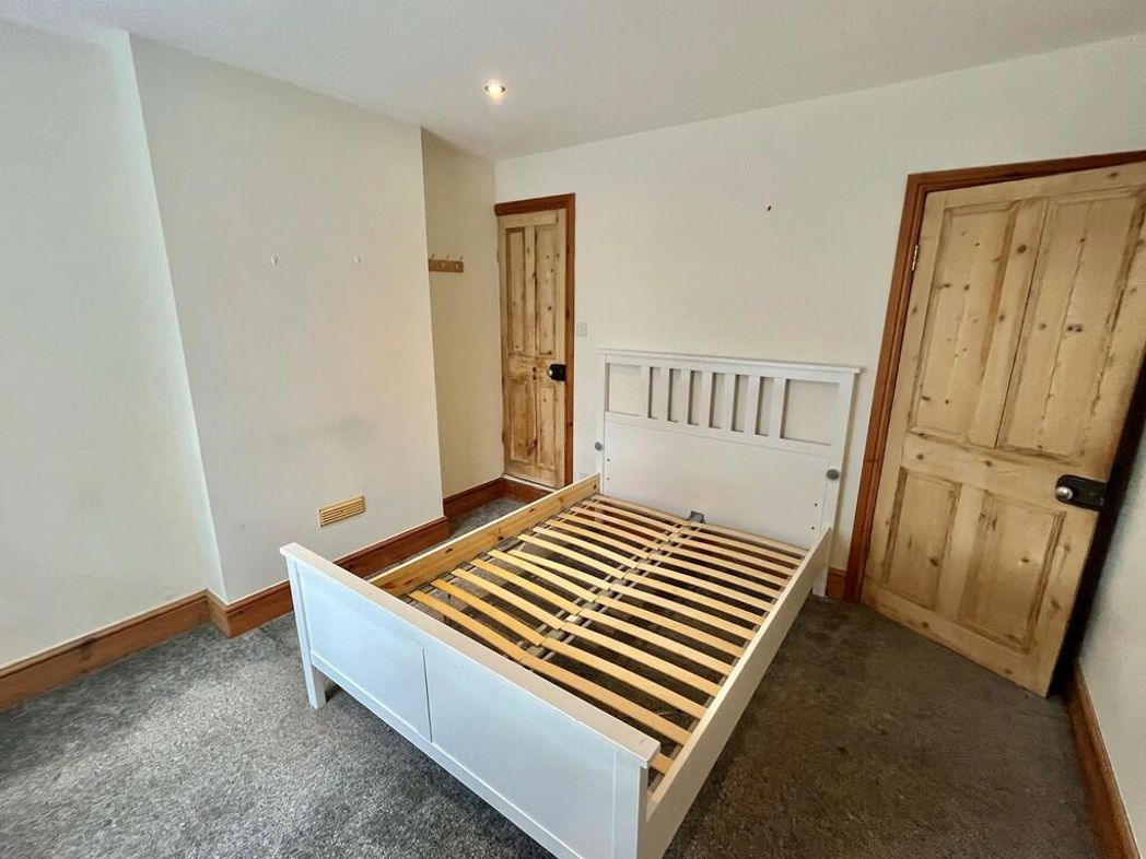 Property image 7 of 9