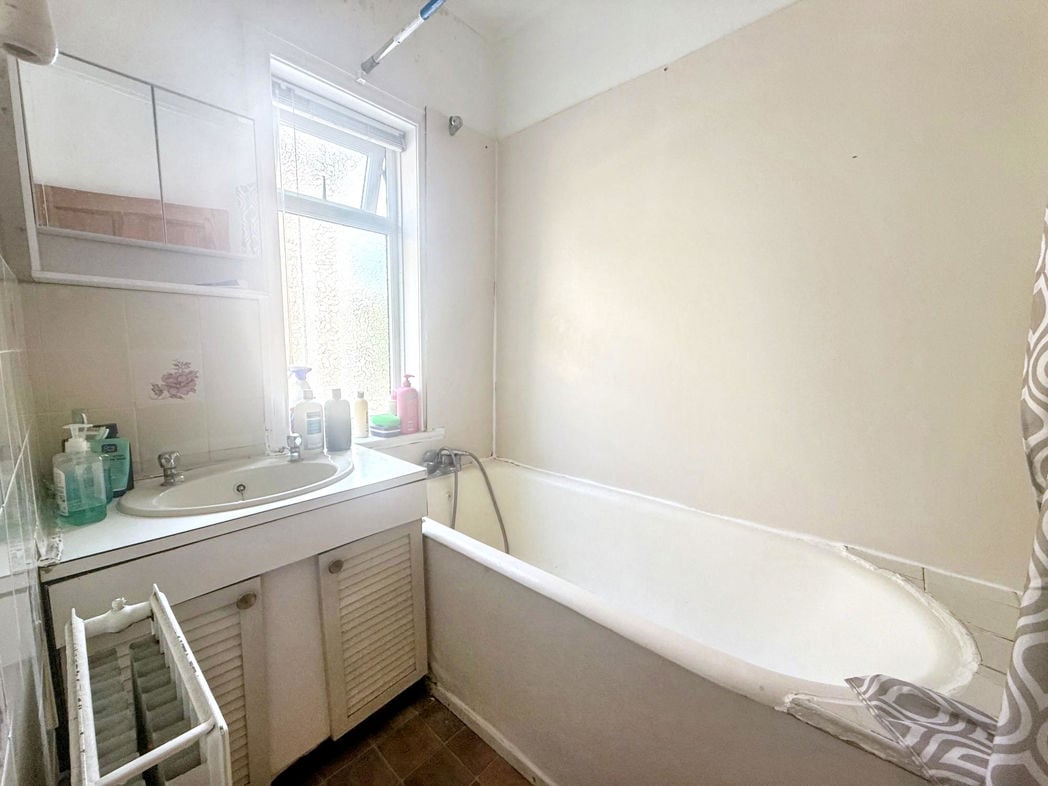 Property image 4 of 6