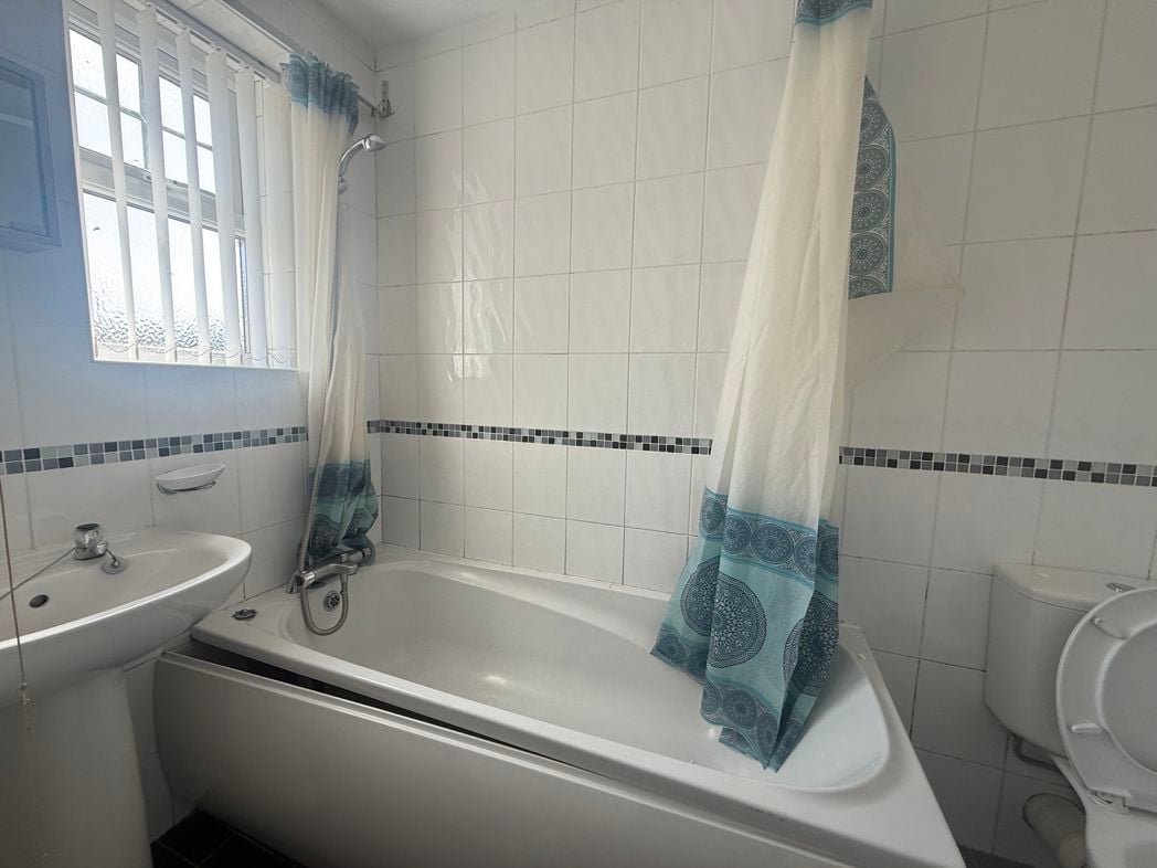 Property image 2 of 6