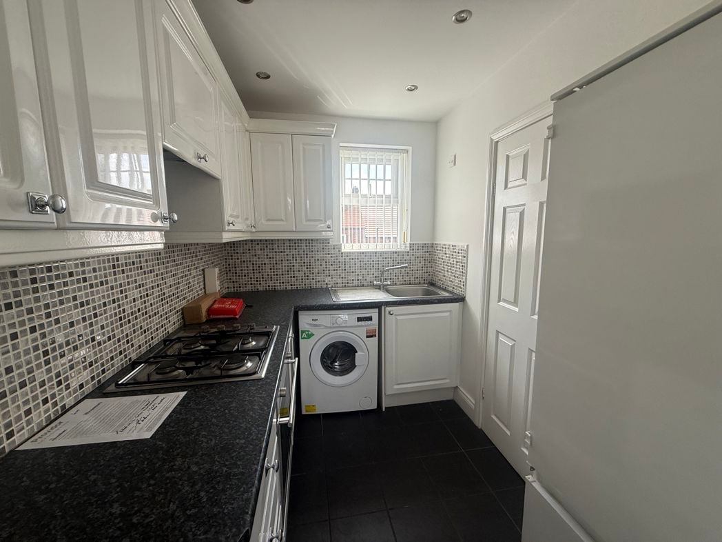 Property image 3 of 6