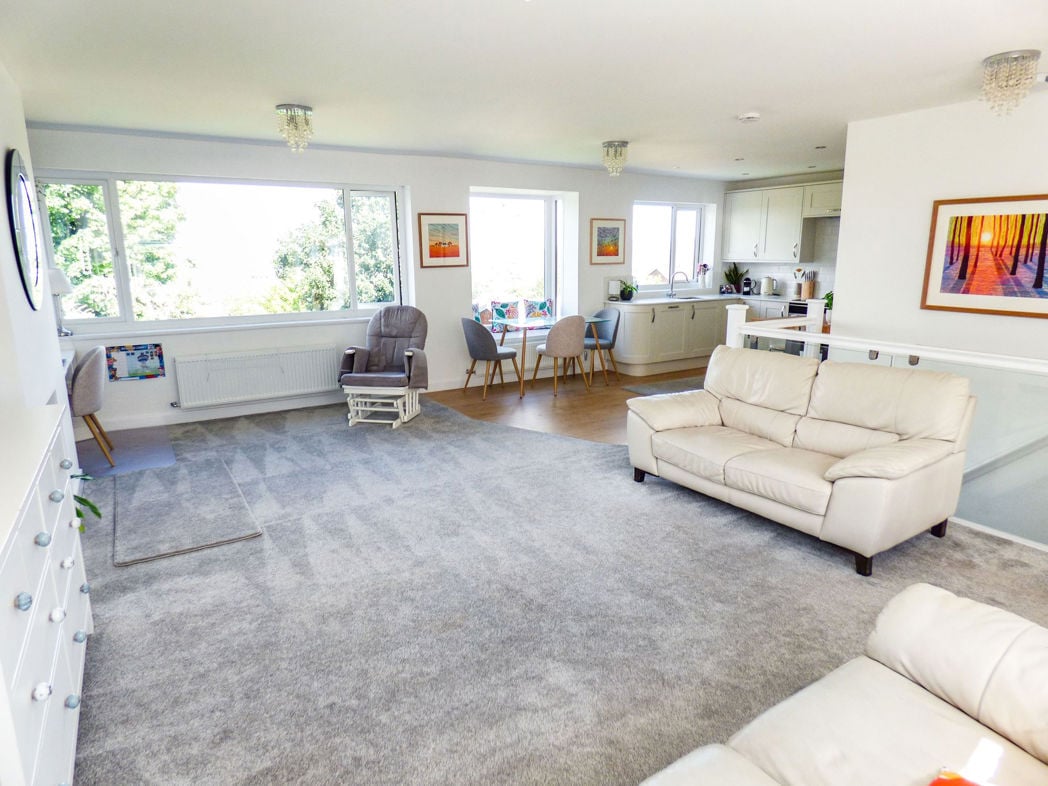 Property image 7 of 27